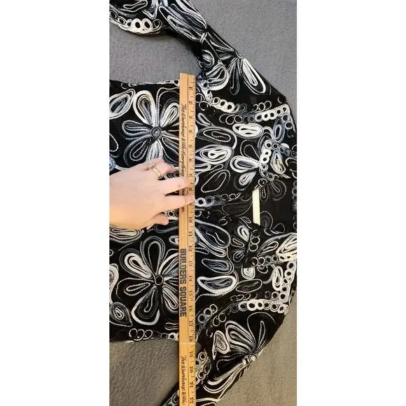 CS Casual Studio Women's Embroidered Floral Black Stretch Zip Jacket Size Sz‎ S - Picture 4 of 8